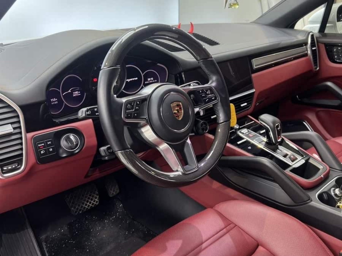 保時(shí)捷 Cayenne  2023款 Cayenne Coupé 3.0T 鉑金版圖片