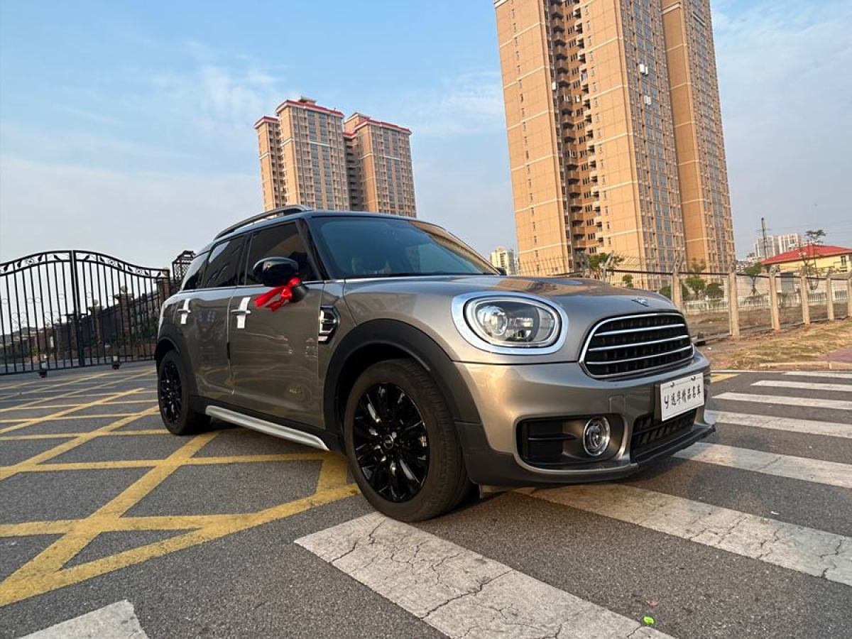 2020年6月MINI COUNTRYMAN  2020款 1.5T COOPER ALL4 鑒賞家