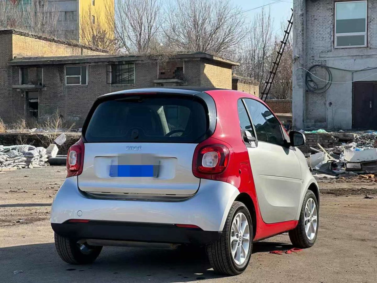 smart forfour  2017款 0.9T 66千瓦摯愛特別版圖片