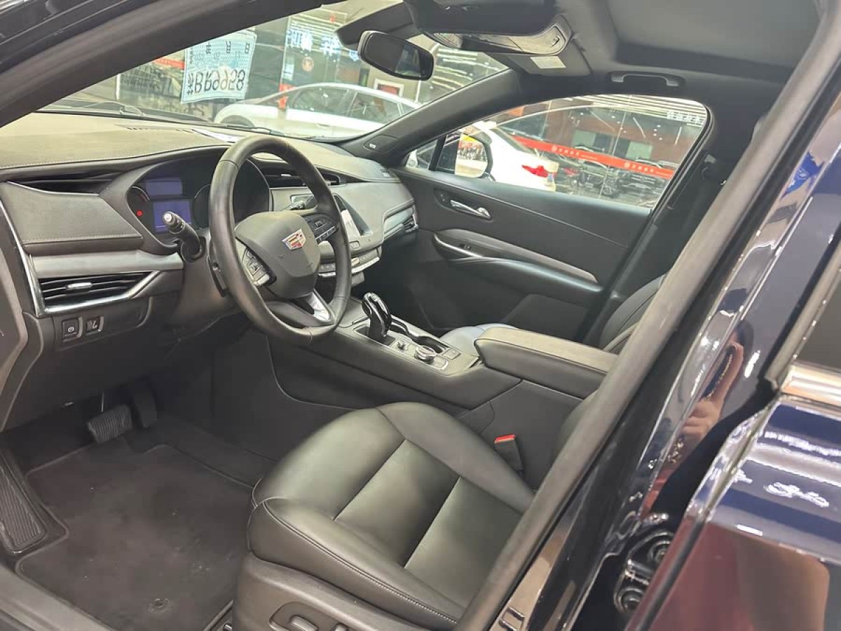 凱迪拉克 XT4  2020款 改款 28T 兩驅(qū)領(lǐng)先型圖片