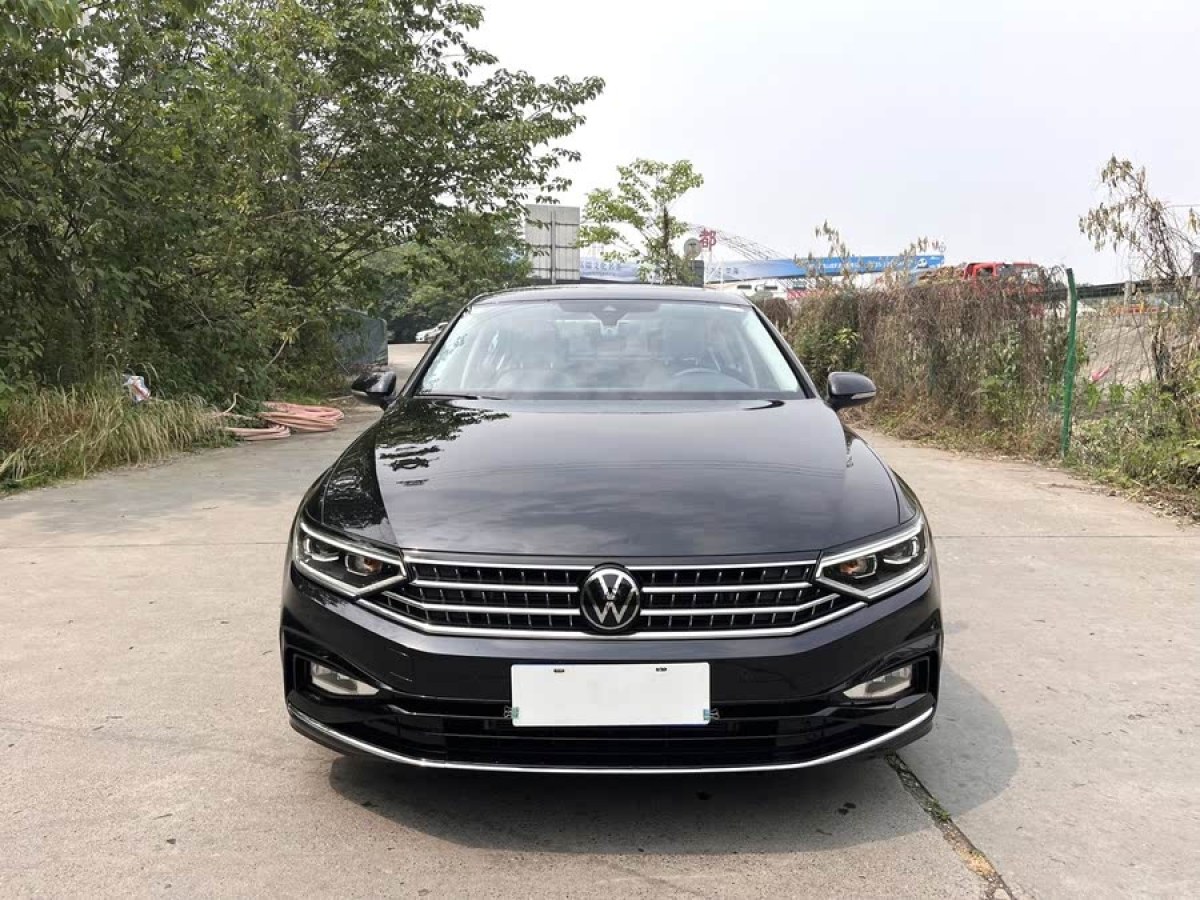 大眾 邁騰  2023款 200萬(wàn)輛紀(jì)念版 330TSI DSG豪華型圖片