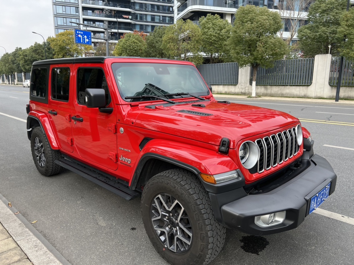 Jeep 牧馬人  2024款 2.0T 撒哈拉四門(mén)版圖片