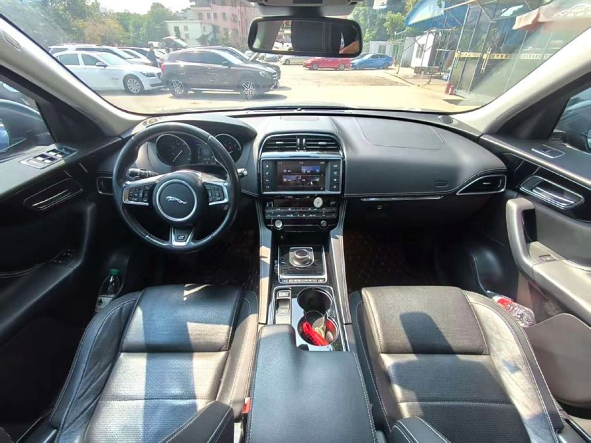 捷豹 F-PACE  2016款 3.0 SC 四驅(qū)R-Sport運(yùn)動(dòng)版圖片