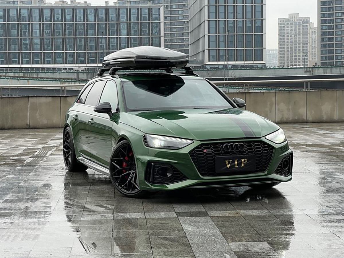 2021年9月奧迪 奧迪RS 4  2023款 RS4 Avant 暗金版