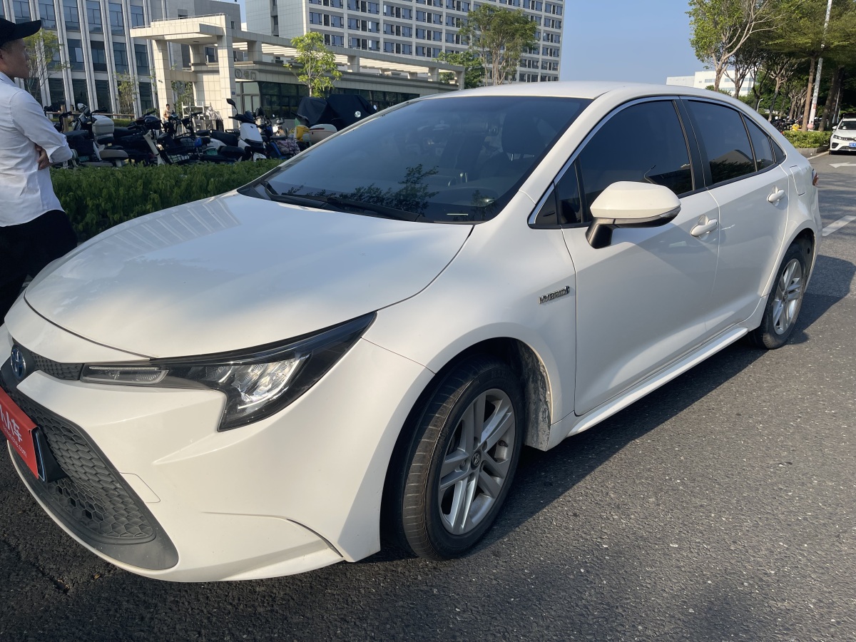 豐田 雷凌  2021款 TNGA 1.5L CVT進(jìn)取版圖片