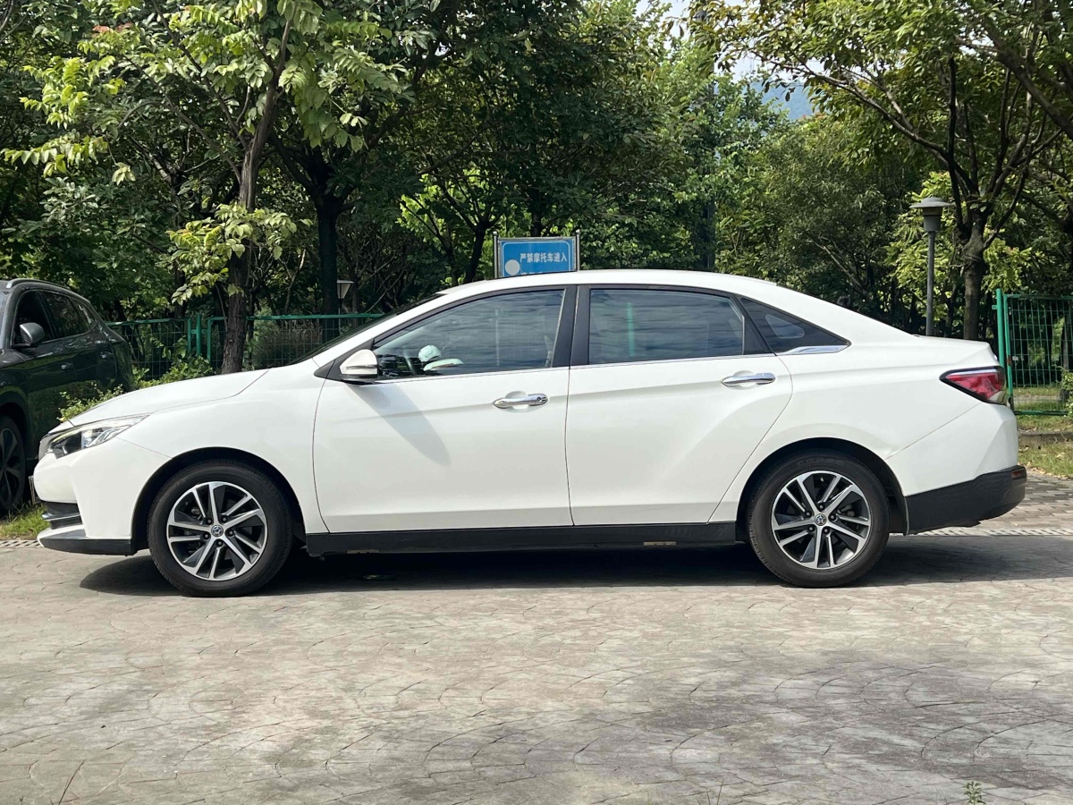 啟辰 D60  2018款 1.6L CVT智聯(lián)精英版圖片