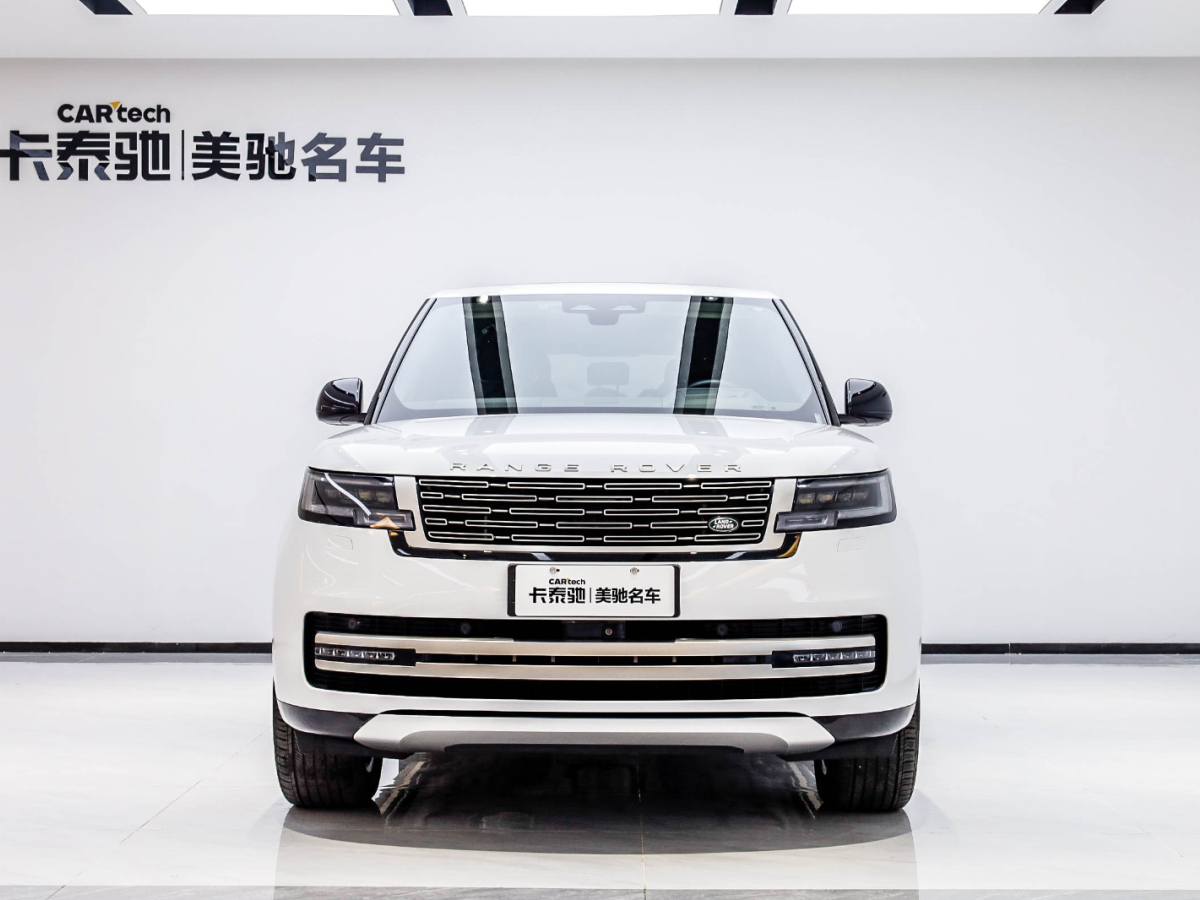 路虎 揽胜 2023款 改款 3.0 L6 400PS 盛世加长版图片