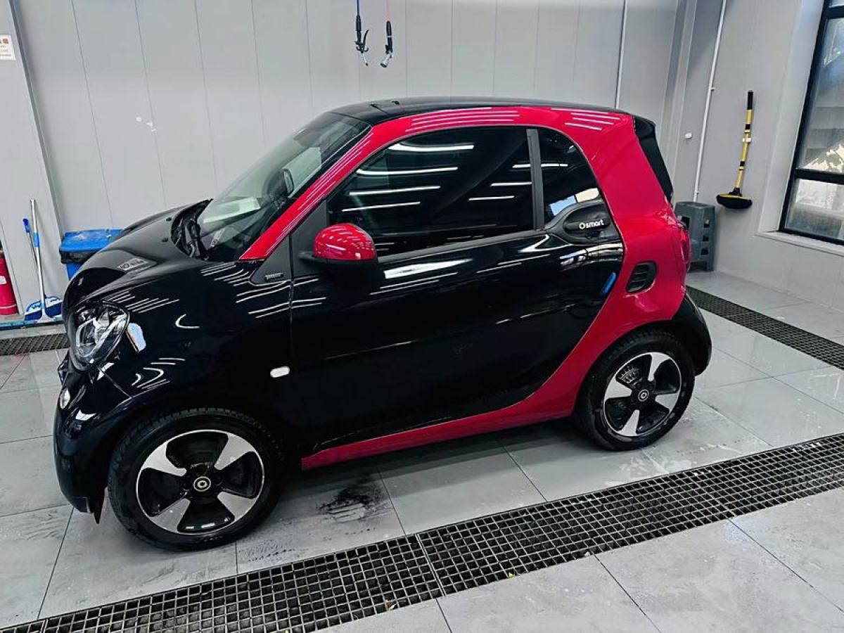 2018年11月smart fortwo  2015款 1.0L 52千瓦硬頂激情版