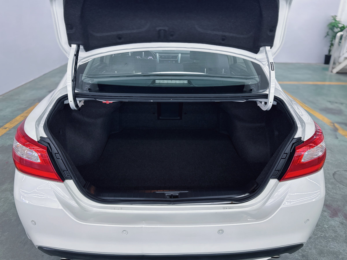 日產(chǎn) 天籟  2016款 改款 2.0L XL舒適版圖片