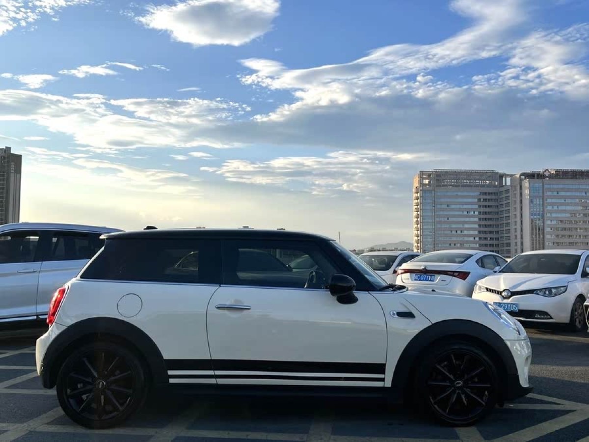 MINI MINI  2016款 1.5T COOPER 先鋒派圖片