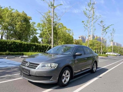 2014年5月 大眾 朗逸 改款經(jīng)典 1.6L 自動(dòng)舒適版圖片