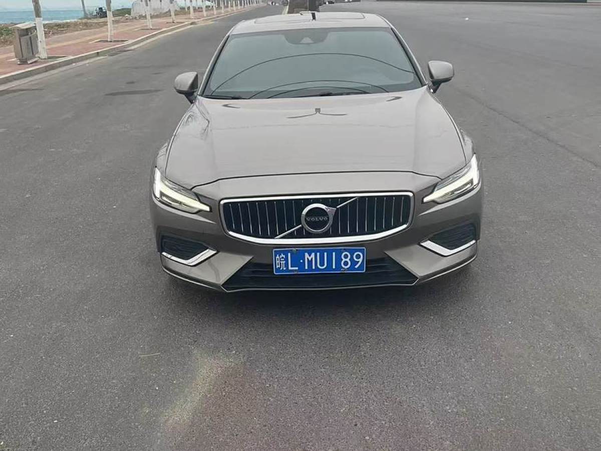 沃爾沃 S60L  2021款 T4 智遠豪華版圖片