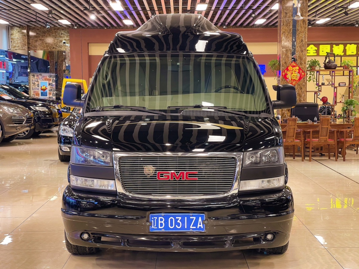 2011年10月GMC SAVANA  2011款 6.0L 商务之星7座