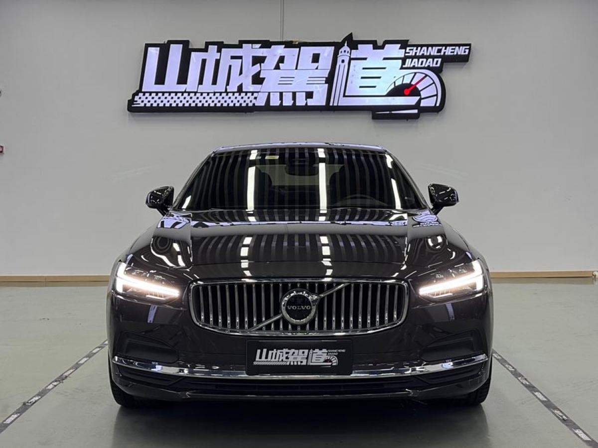 2022年2月沃爾沃 S90  2022款 B5 智遠(yuǎn)豪華版