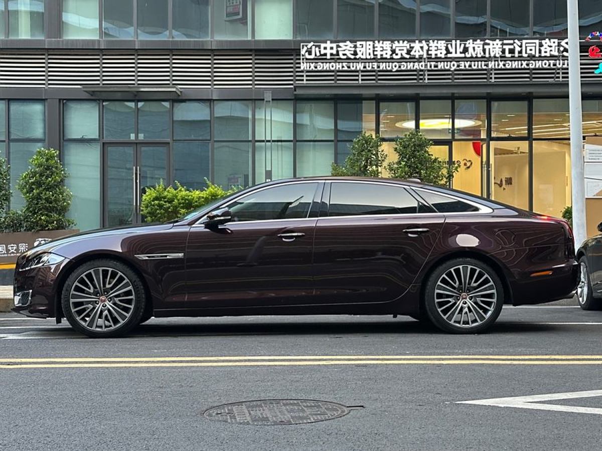 捷豹 XJ  2018款 XJL 3.0 SC 兩驅(qū)全景商務(wù)版圖片