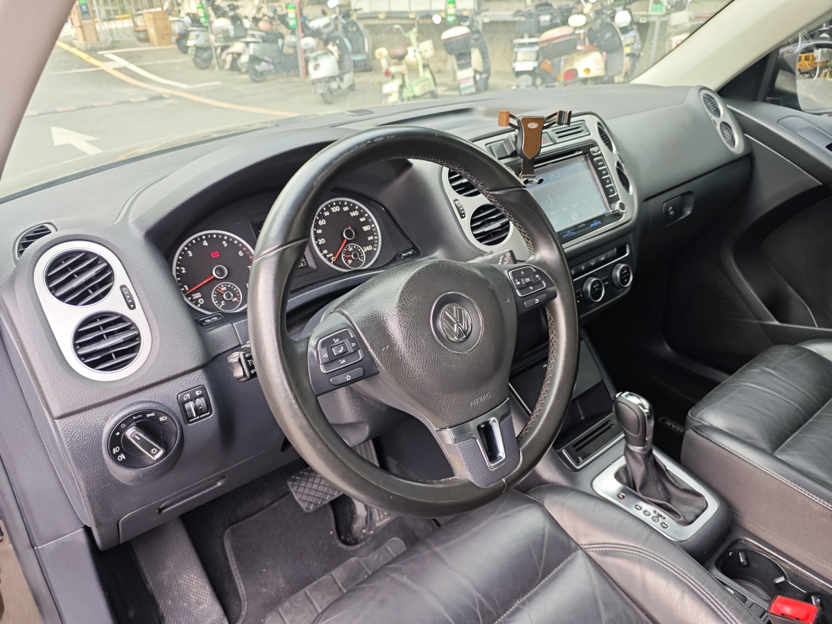 大眾 途觀  2014款 1.8TSI 自動兩驅(qū)30周年紀(jì)念版圖片