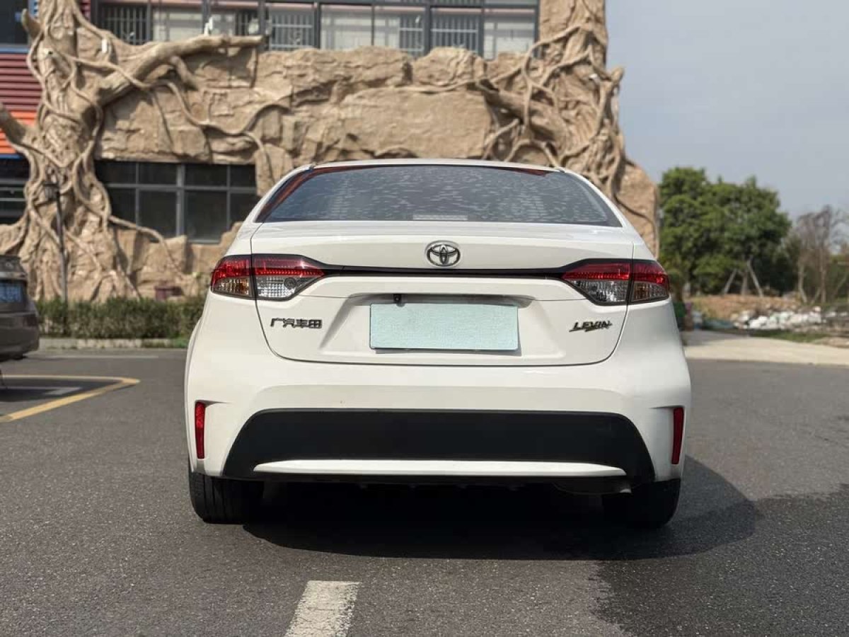 豐田 雷凌  2022款 改款 TNGA 1.5L CVT進(jìn)取版圖片