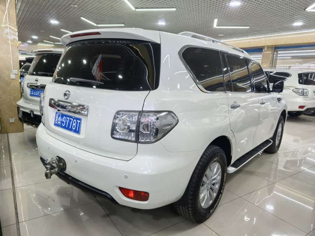 日產(chǎn) 途樂(lè)  2018款 4.0L 領(lǐng)英型圖片