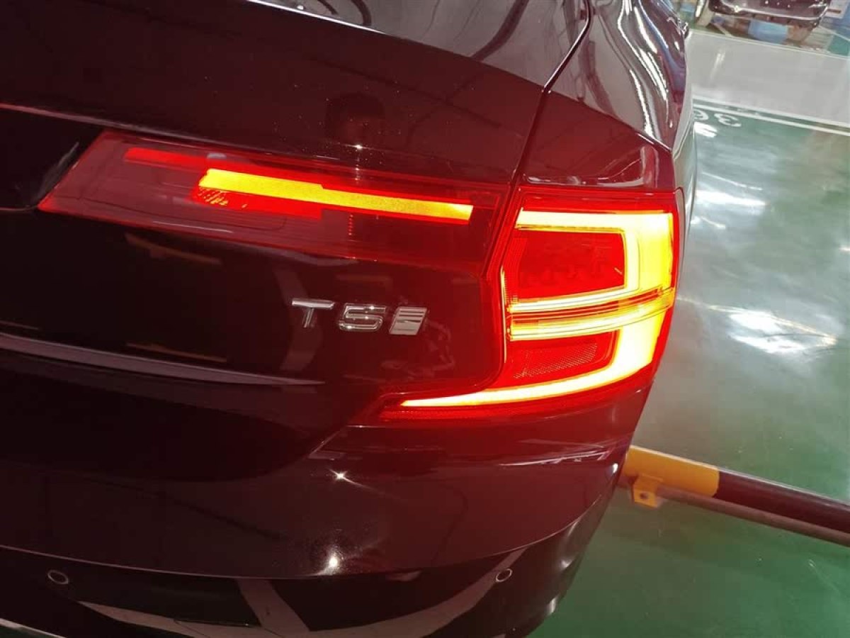 沃爾沃 S90  2019款 T5 智逸版圖片