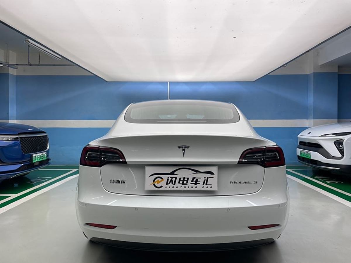 特斯拉 Model 3  2020款 改款 標(biāo)準(zhǔn)續(xù)航后驅(qū)升級版圖片