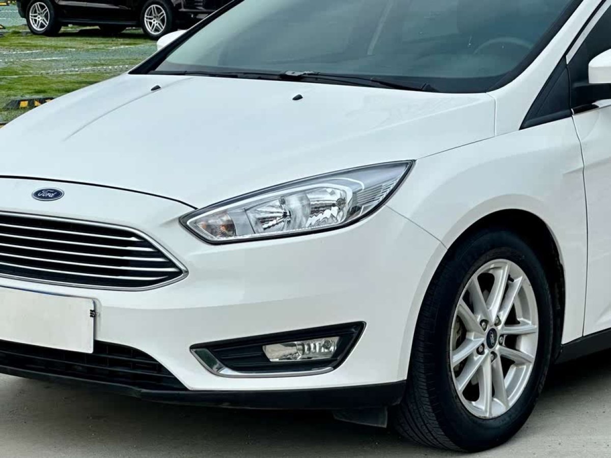 福特 ?？怂? 2015款 三廂 EcoBoost 125 自動(dòng)超能風(fēng)尚型圖片