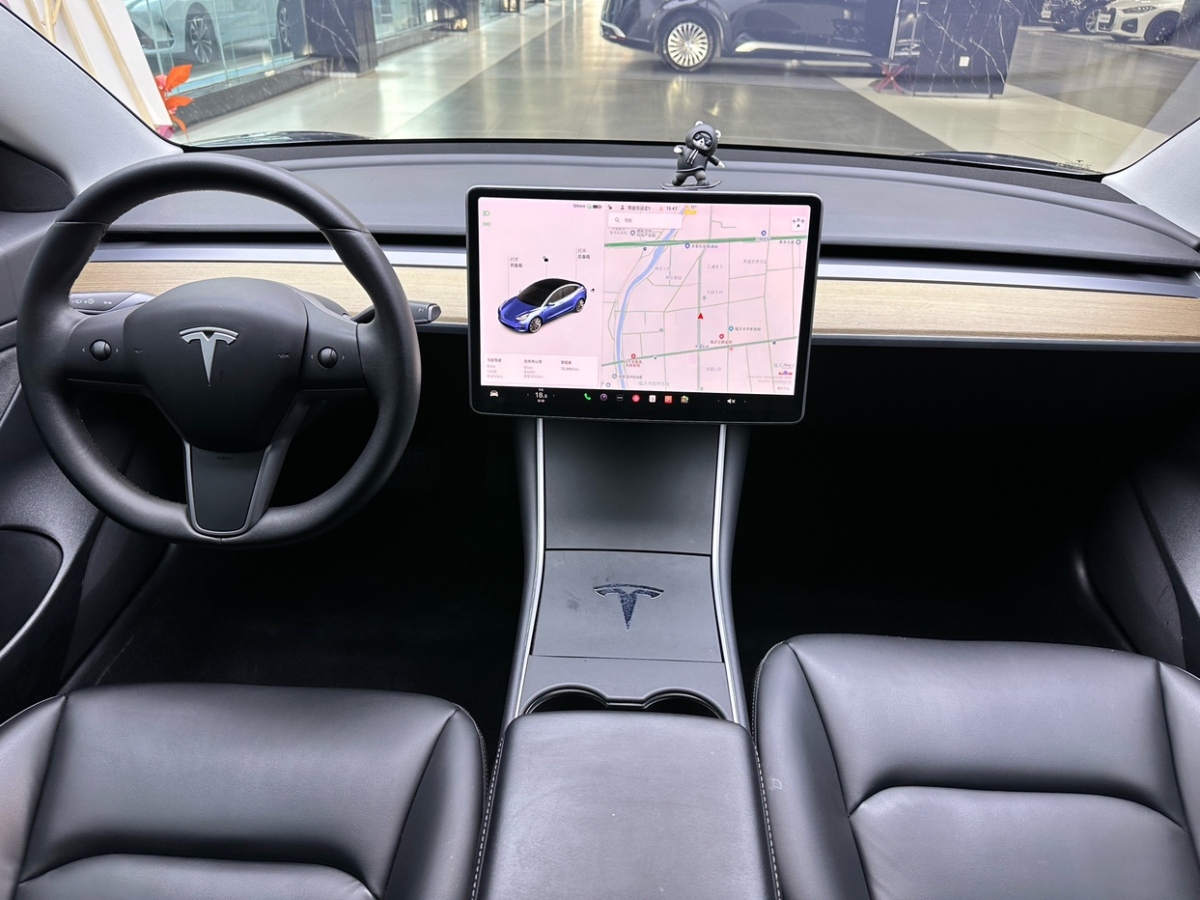 特斯拉 Model 3 2019款 標(biāo)準(zhǔn)續(xù)航后驅(qū)升級(jí)版圖片