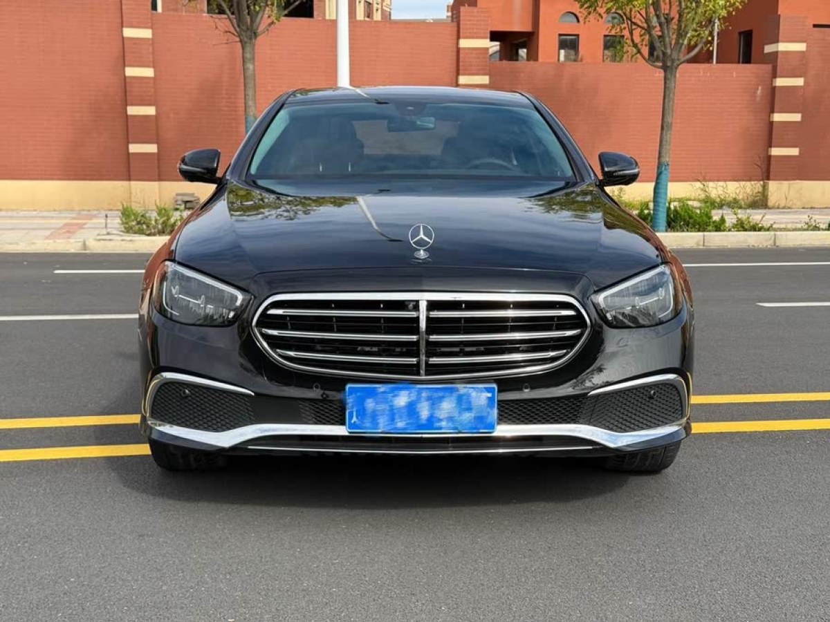 奔馳 奔馳E級(jí)  2021款 改款 E 300 L 豪華型圖片
