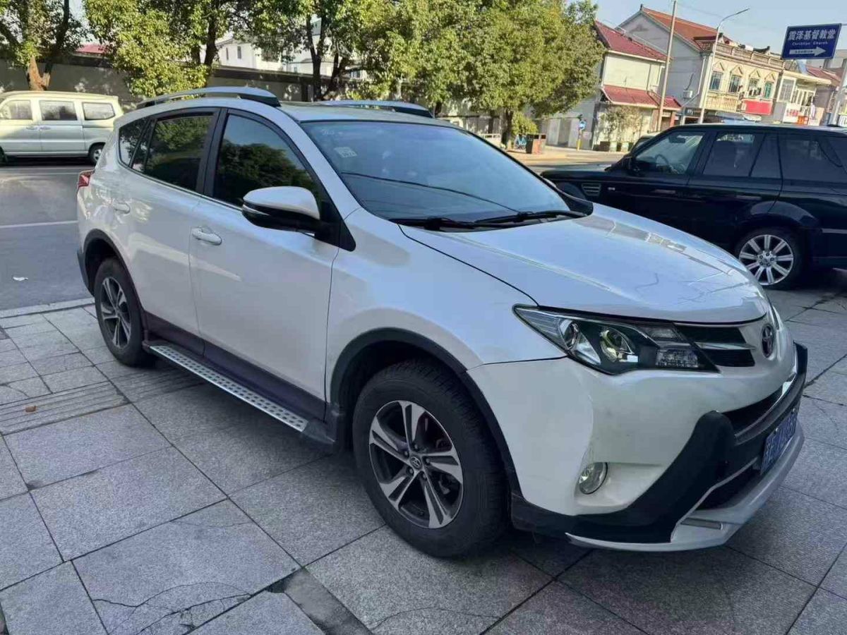 豐田 RAV4榮放  2015款 2.0L CVT兩驅(qū)都市版圖片