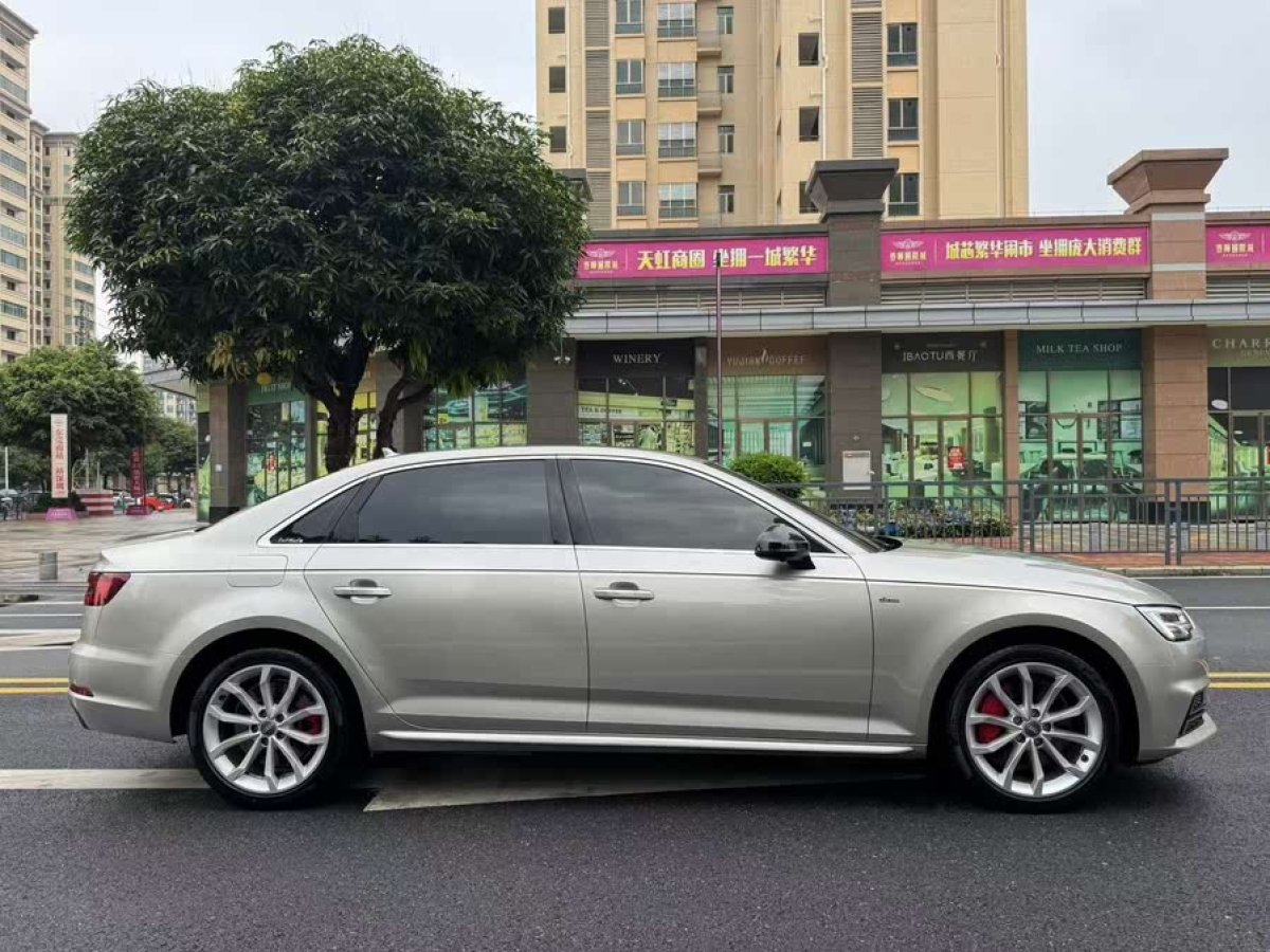 奧迪 奧迪A4L  2018款 30周年年型 45 TFSI quattro 個(gè)性運(yùn)動(dòng)版圖片