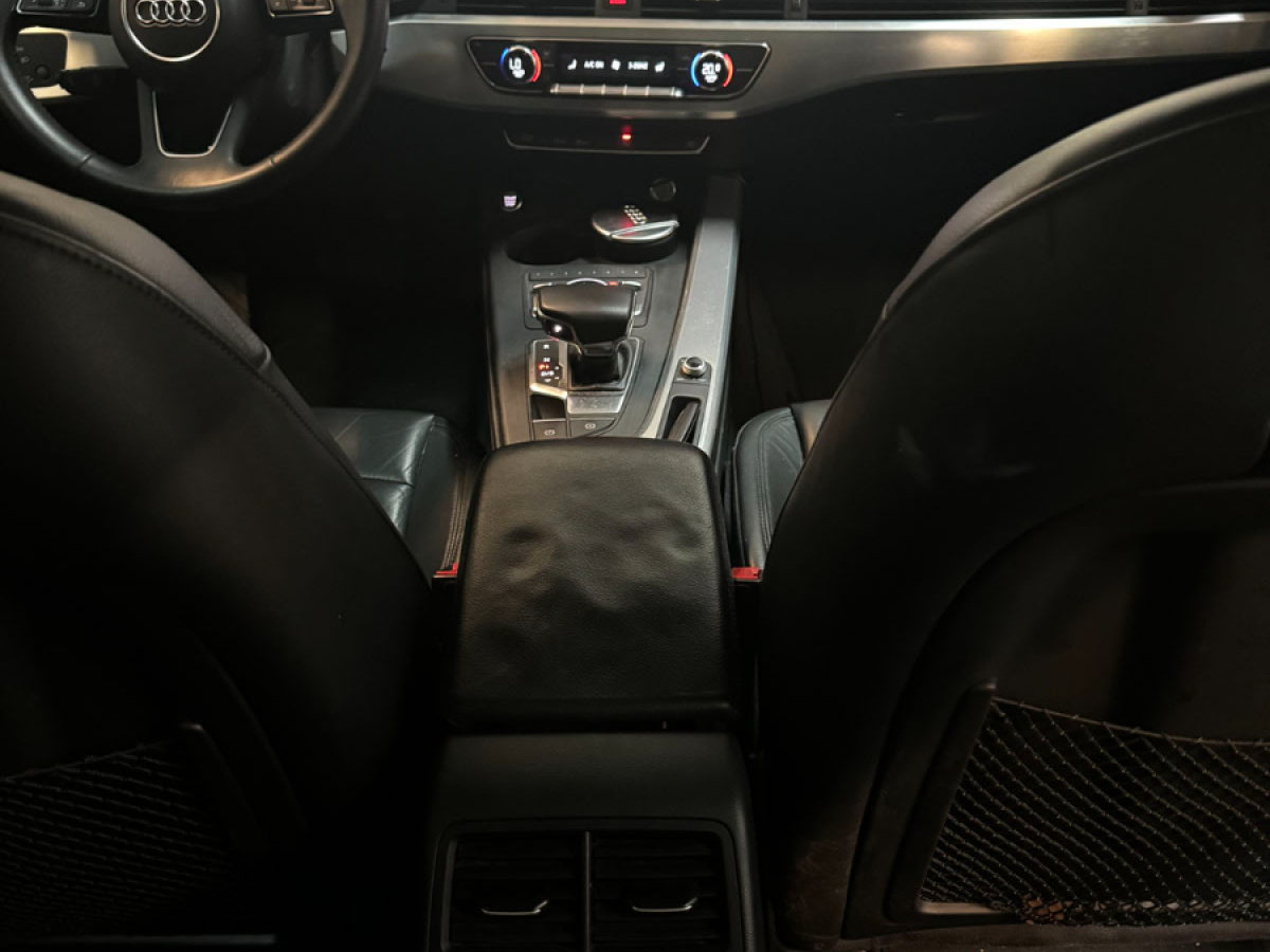 奧迪 奧迪A4L  2010款 A4L 3.2FSI Quattro旗艦型圖片