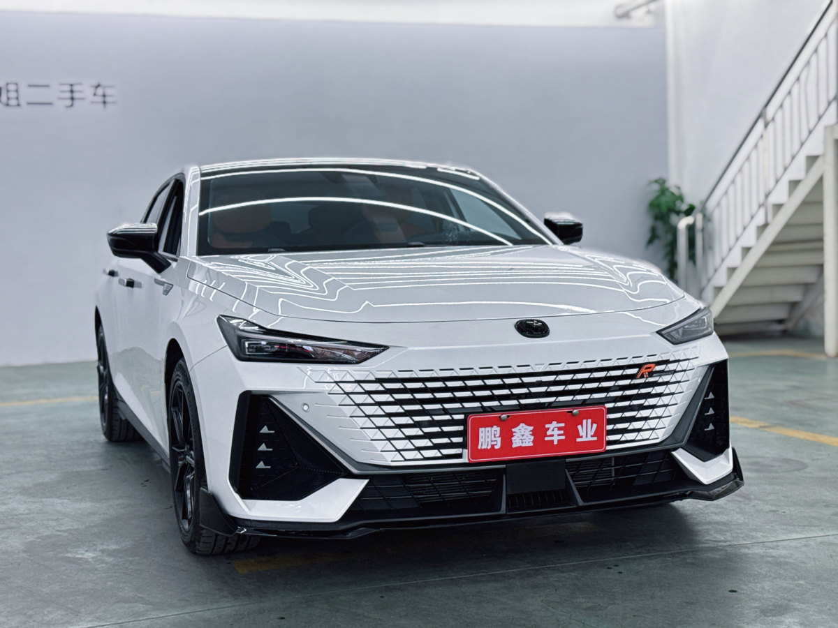 長(zhǎng)安 長(zhǎng)安UNI-V  2022款 1.5T 尊貴型圖片