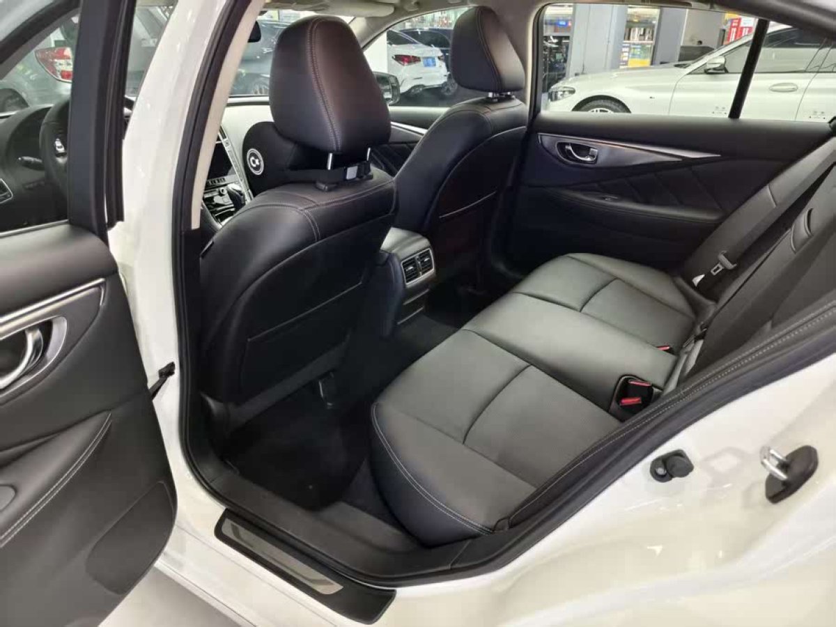 英菲尼迪 Q50L  2022款 2.0T 逸享版圖片