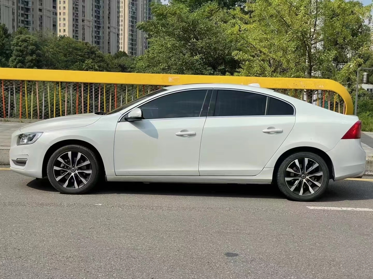 沃爾沃 S60  2014款 2.0T T5 個性運動版(改款)圖片