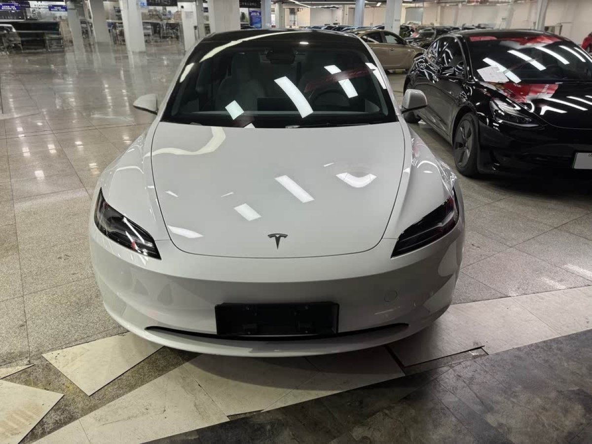 特斯拉 Model 3  2023款 煥新版 后輪驅(qū)動圖片