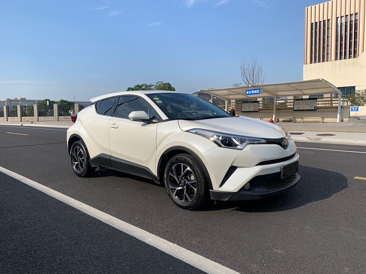 豐田 C-HR  2021款 2.0L 豪華版圖片