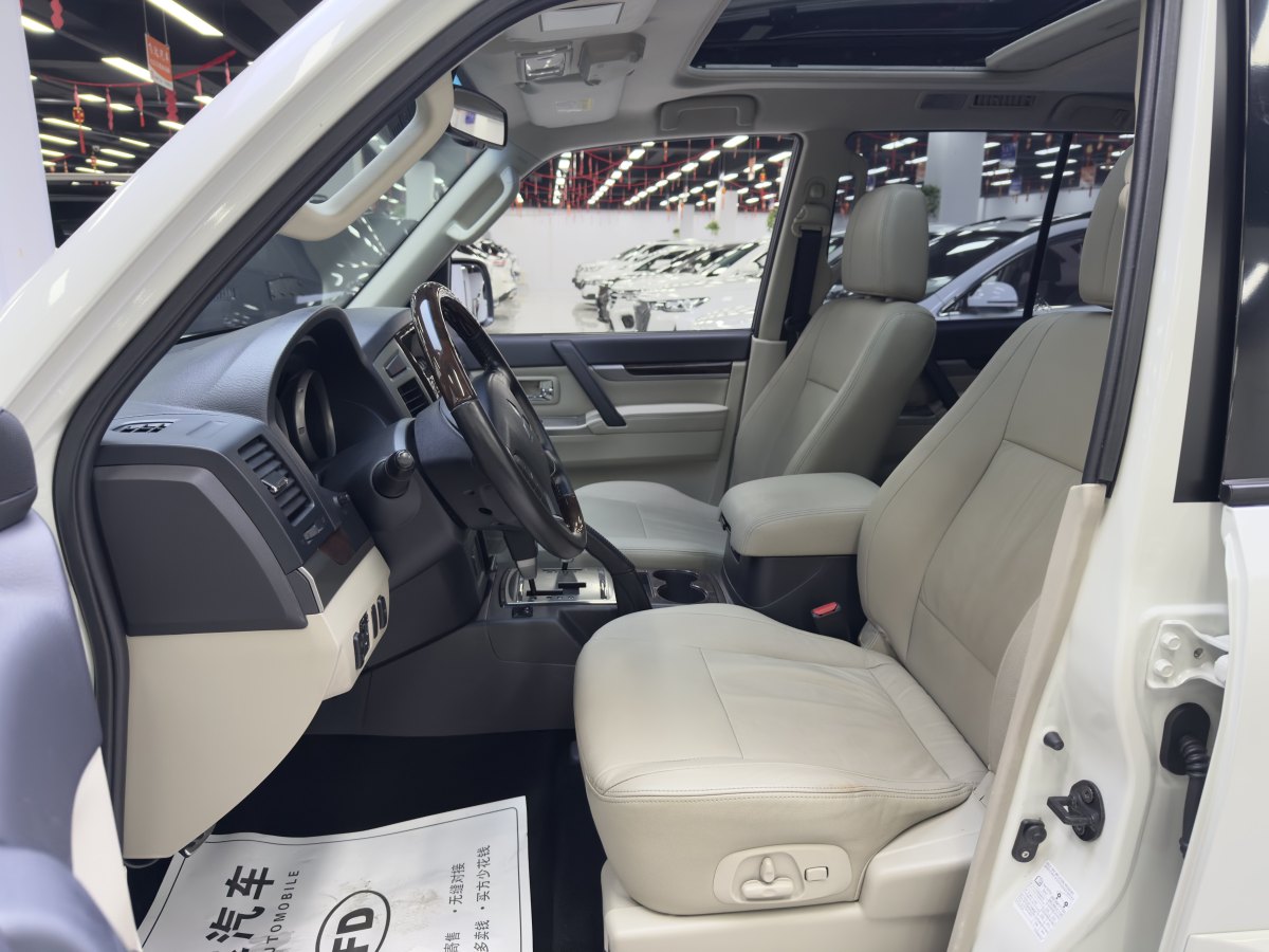 三菱 帕杰羅  2007款 3.8 五門GLS 旗艦天窗版圖片