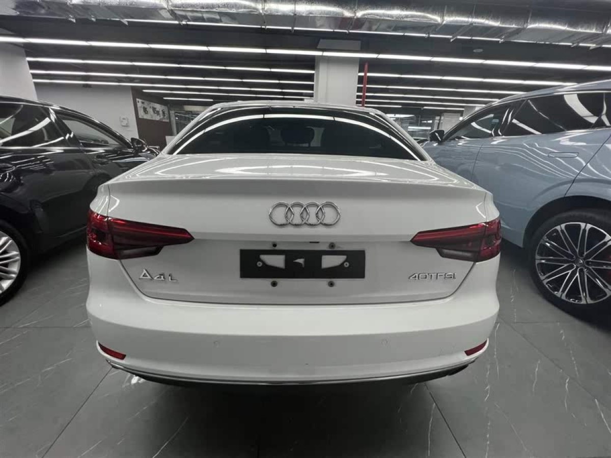 奧迪 奧迪A4L  2017款 40 TFSI 時(shí)尚型圖片
