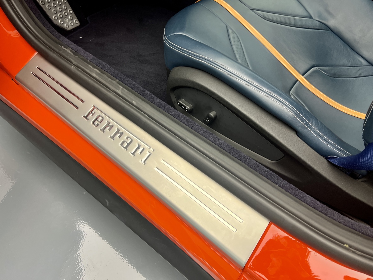 2018年10月法拉利 812 Superfast  2017款 6.5L 标准型