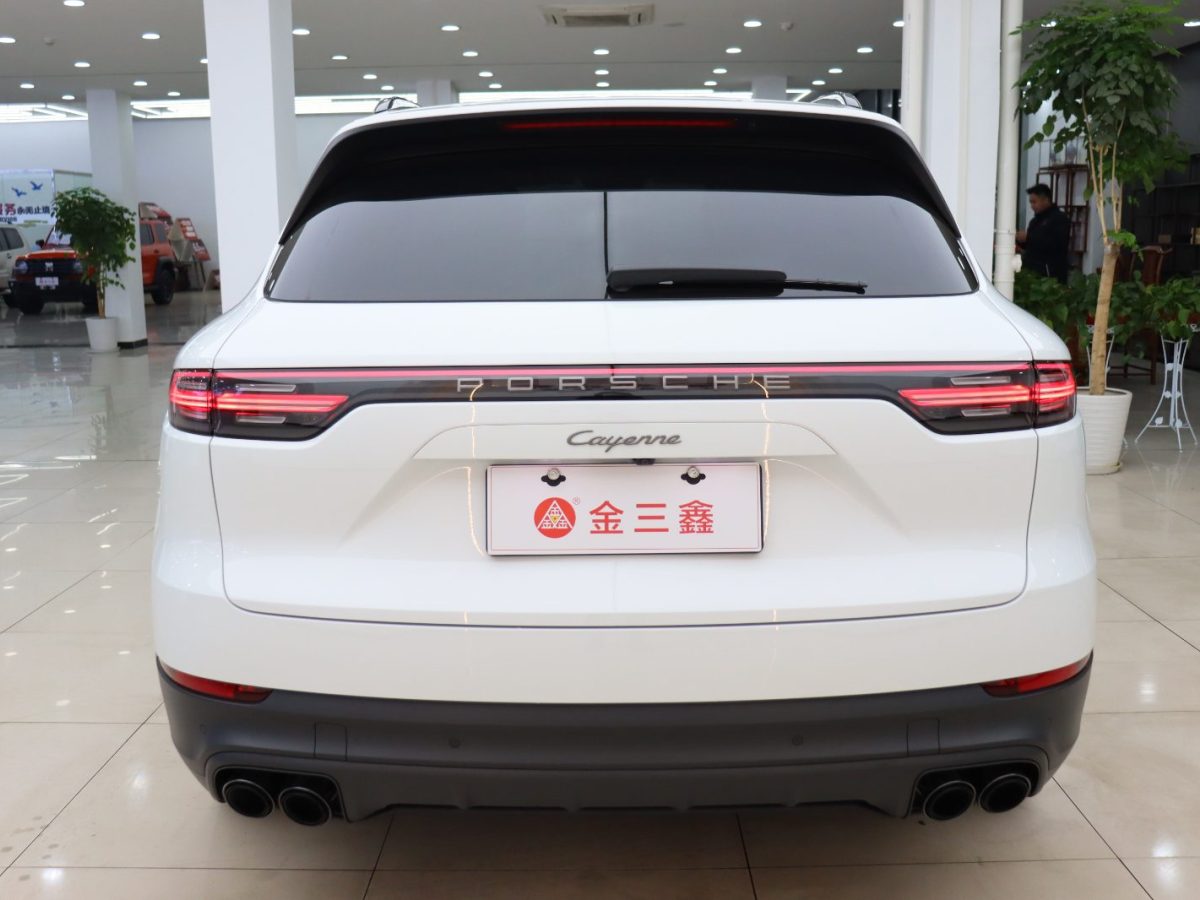 保時(shí)捷 Cayenne  2023款 Cayenne 3.0T 鉑金版圖片