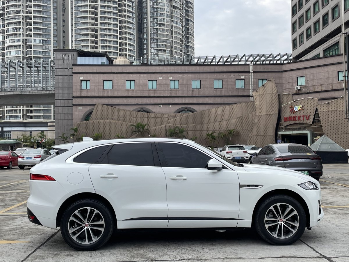 2018年1月捷豹 F-PACE  2018款 3.0 SC 四驅(qū)R-Sport運動版