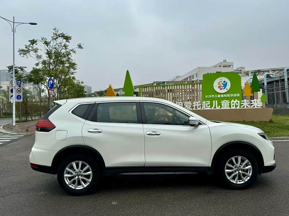 日產(chǎn) 奇駿  2021款 2.0L XE CVT 2WD時(shí)尚版圖片