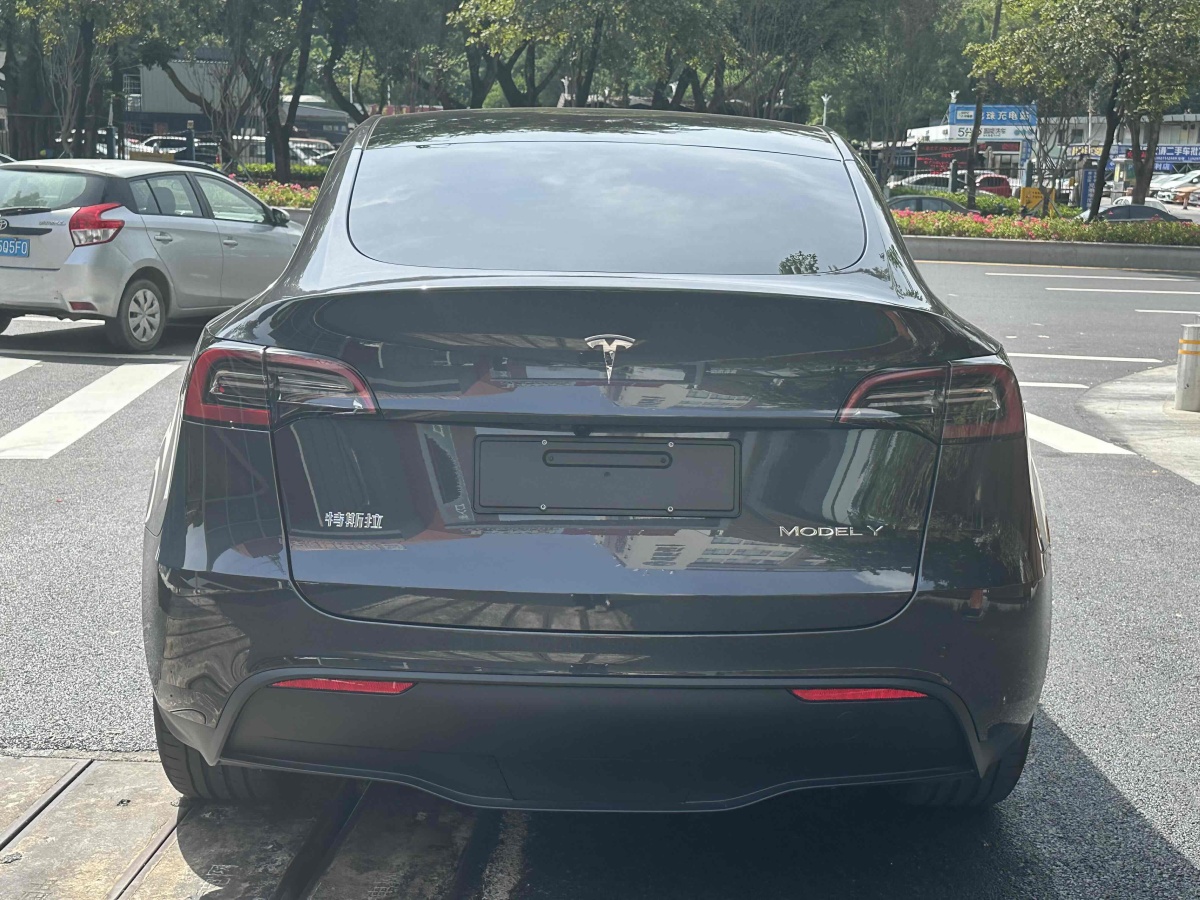 特斯拉 Model Y  2023款 長(zhǎng)續(xù)航煥新版 雙電機(jī)全輪驅(qū)動(dòng)圖片