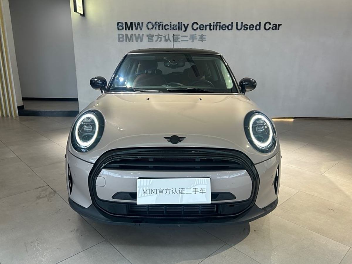 MINI MINI  2022款 改款 1.5T COOPER 經(jīng)典派圖片