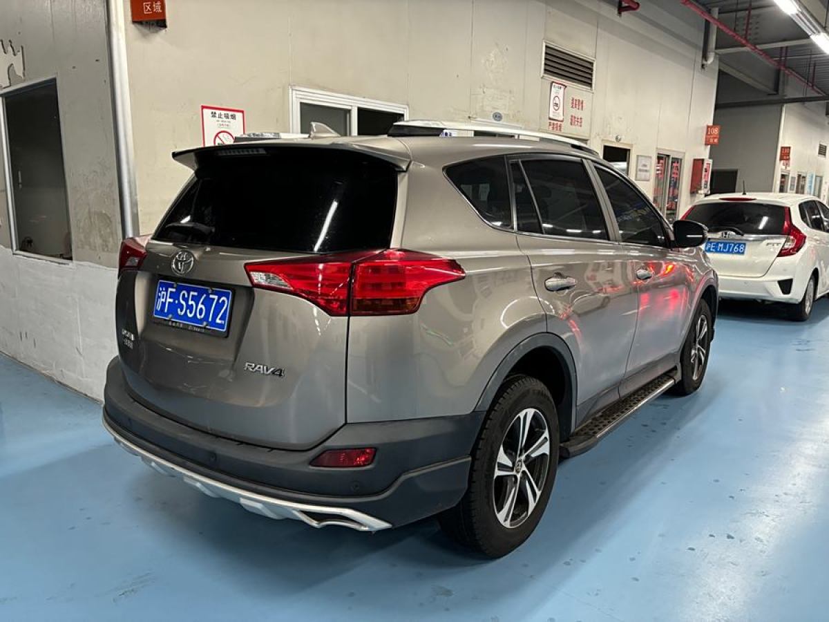 豐田 RAV4榮放  2015款 2.0L CVT兩驅(qū)風尚版圖片