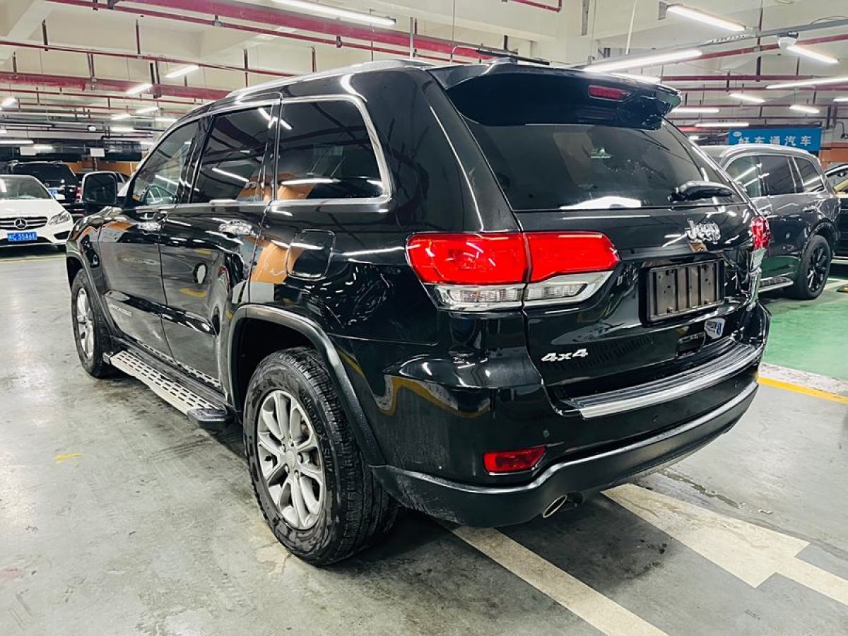 Jeep 大切諾基  2014款 3.0L 舒享導(dǎo)航版圖片