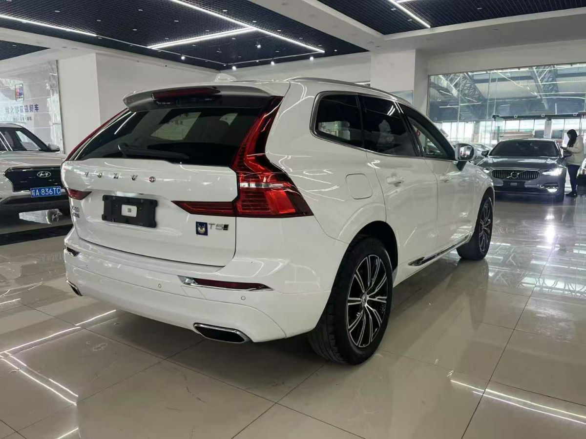 沃爾沃 XC60  2021款 T4 智行豪華版圖片