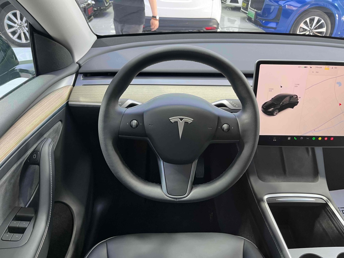 特斯拉 Model 3  2021款 改款 標準續(xù)航后驅升級版圖片