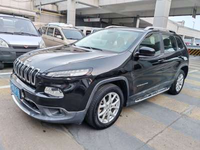 2017年10月 Jeep 自由光 2.4L 领先版图片