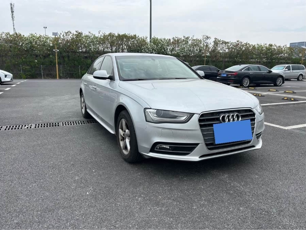 奧迪 奧迪A4L  2013款 35 TFSI 自動(dòng)舒適型圖片