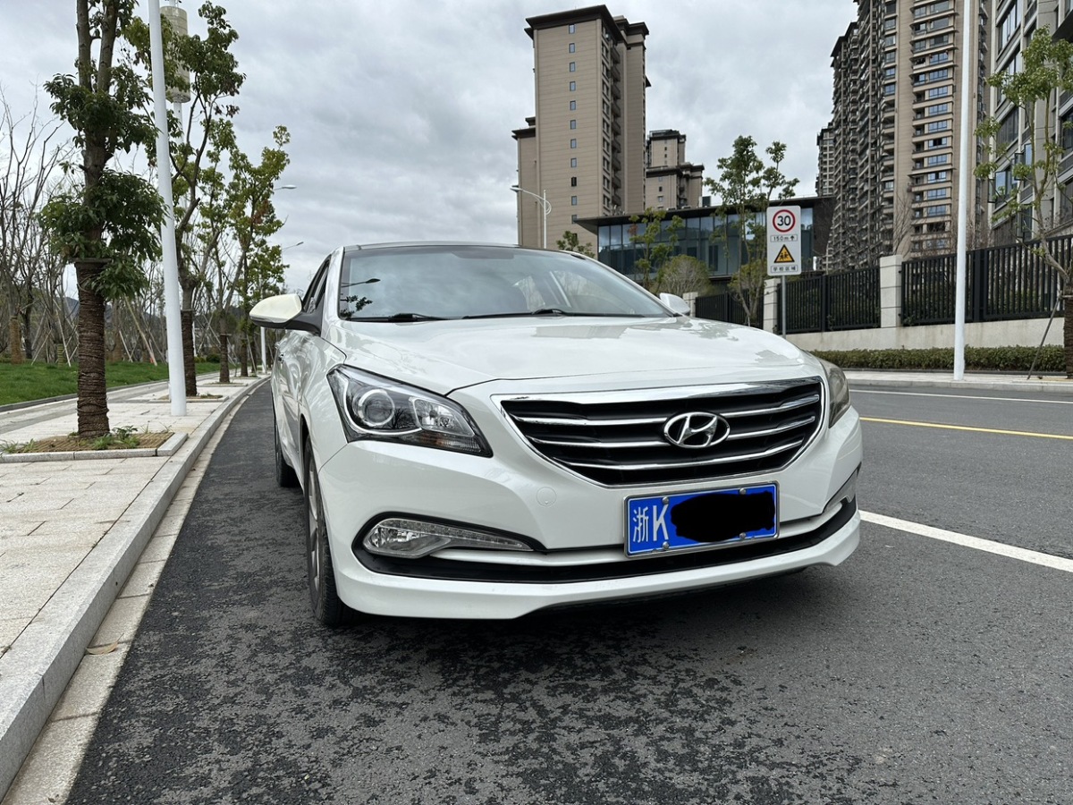 2014年11月現(xiàn)代 名圖  2014款 1.8L 自動智能型GLS